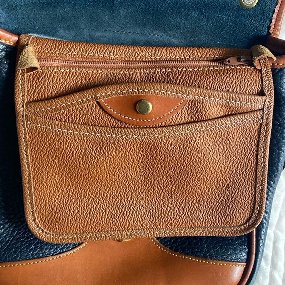 Vintage Dooney & Bourke Square Carrier Crossbody in Navy and Tan - Picture 12 of 13